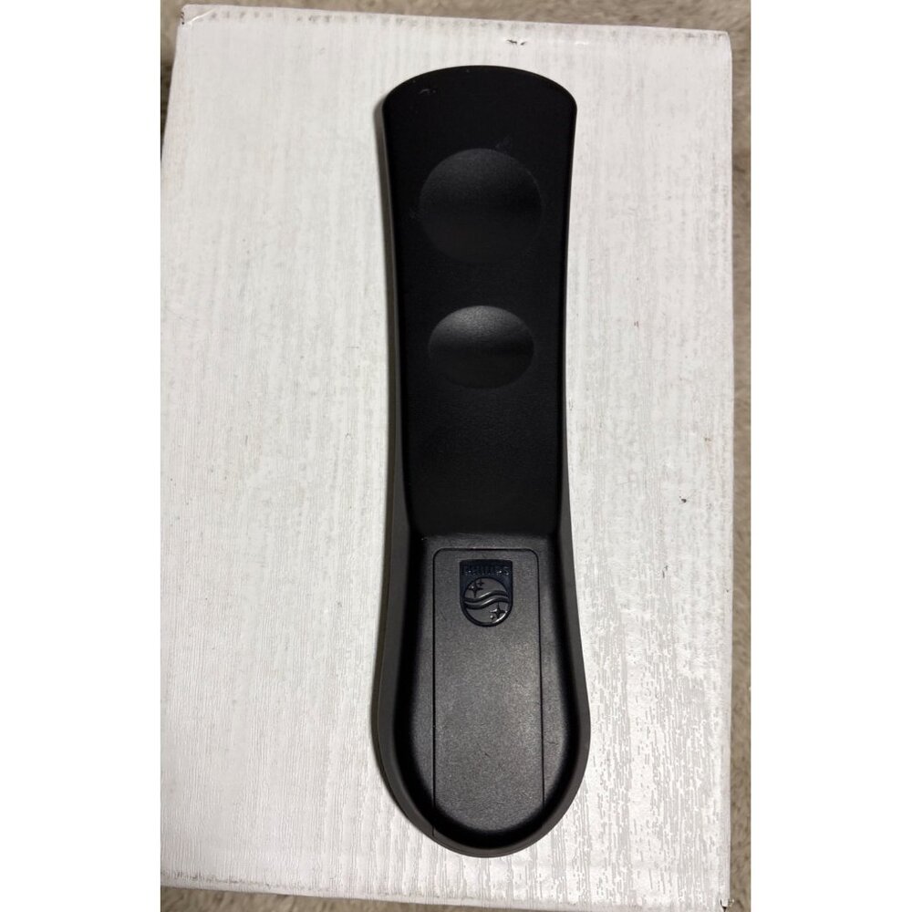 Philips Universal Remote Control Model SRP9243B/27 Tested - Picture 4 of 7